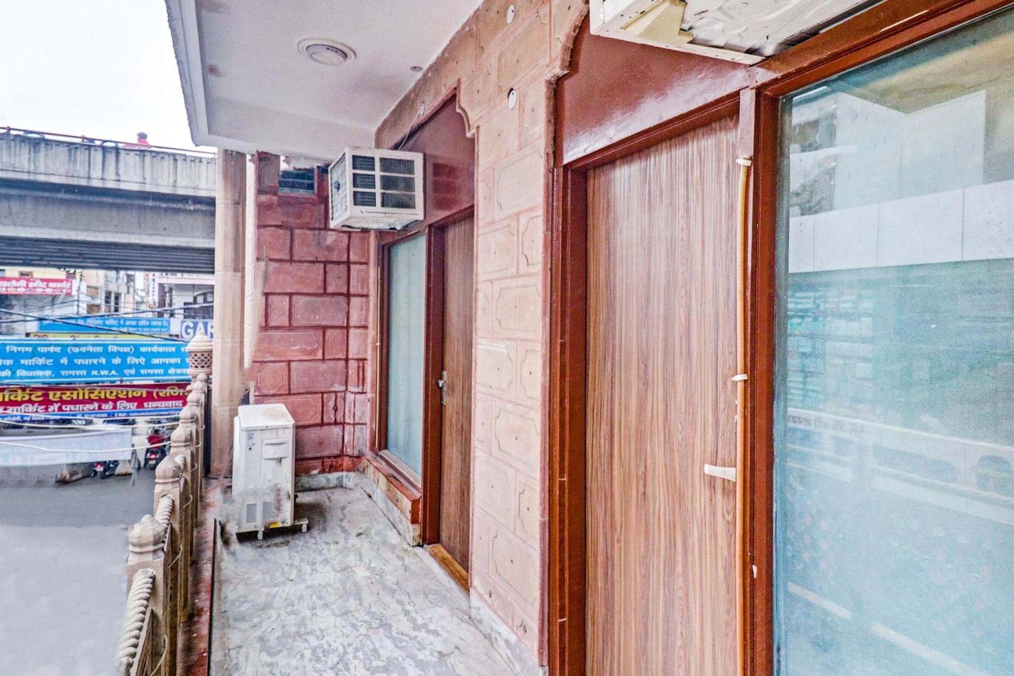 Hotel O Bharat'S Heritage Új-Delhi Kültér fotó